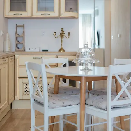 Apartment Shabby Leni *