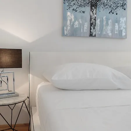 Apartment Shabby Leni
